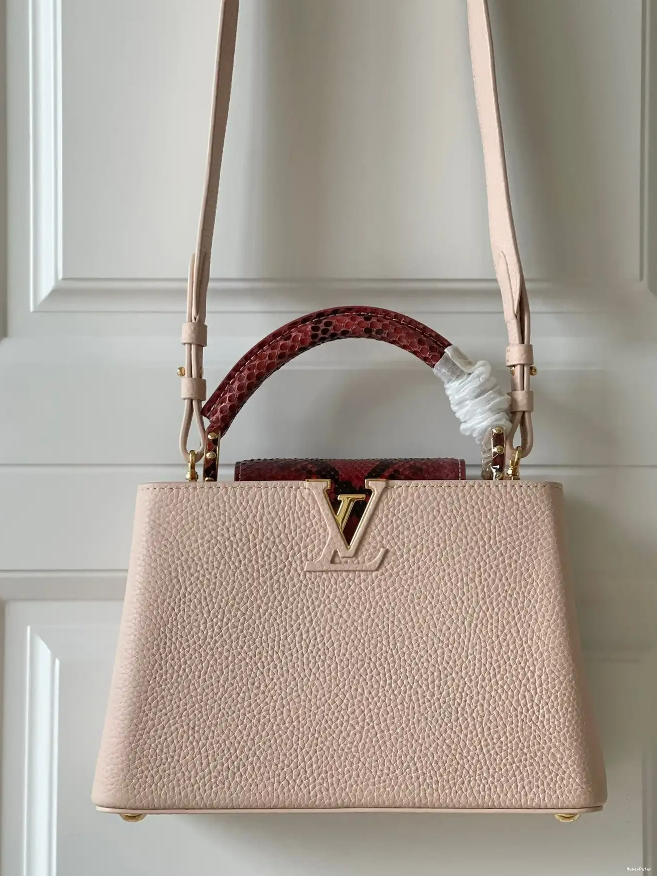 BB LOUIS CAPUCINES VUITTON 0525